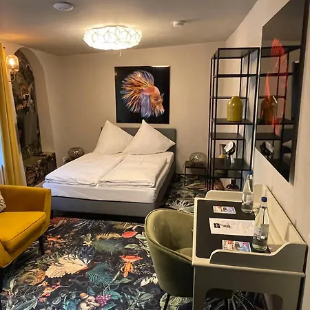 Hotel Pebbles By Ring