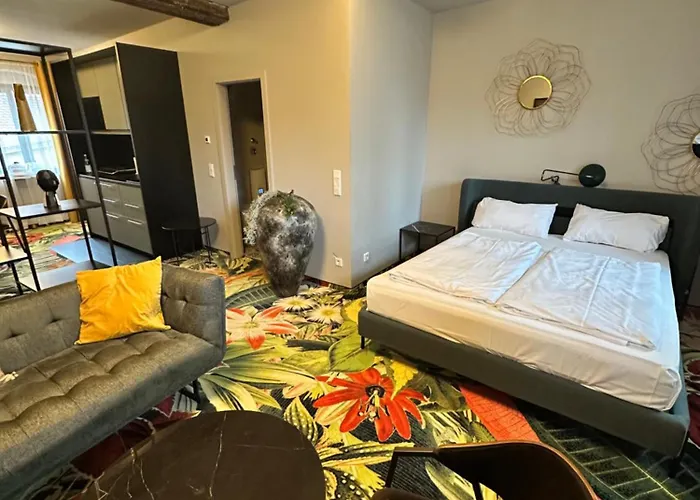 Hotel Pebbles By Ring