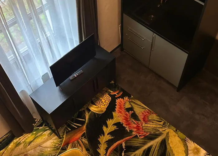 Hotel Pebbles By Ring