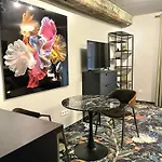 Pebbles By Ring Hotel
