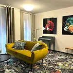 Hotel Pebbles By Ring *