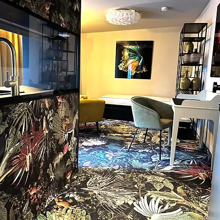 Pebbles By Ring Hotel