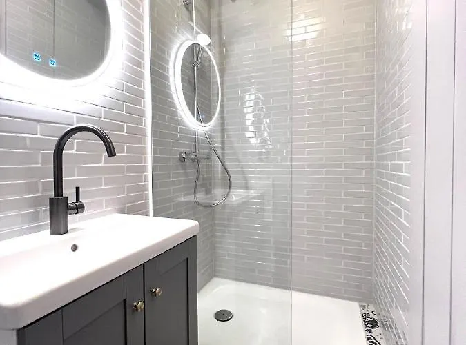 Pebbles By Ring Hotel *