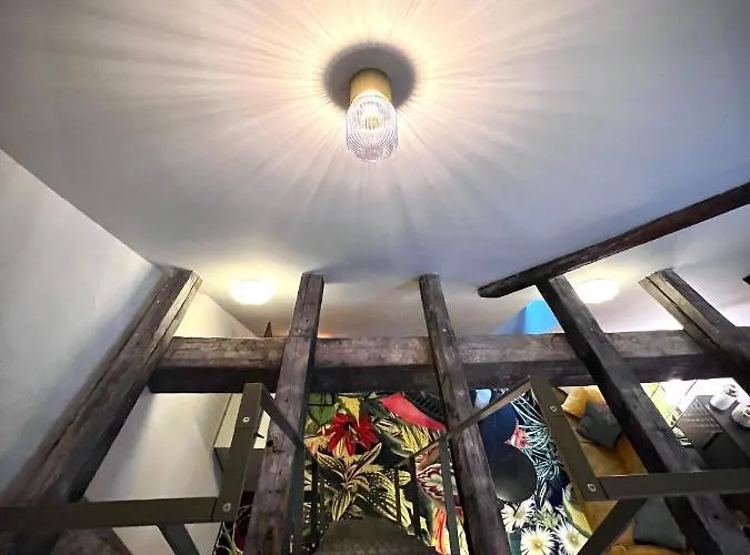 Pebbles By Ring Hotel