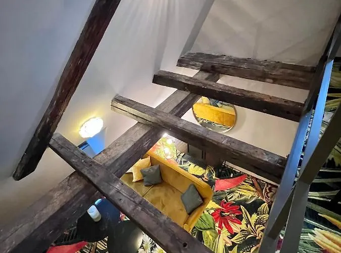 Hotel Pebbles By Ring *