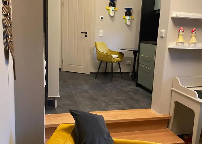 Hotel Pebbles By Ring