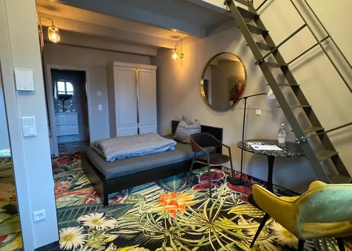 Pebbles By Ring Hotel *