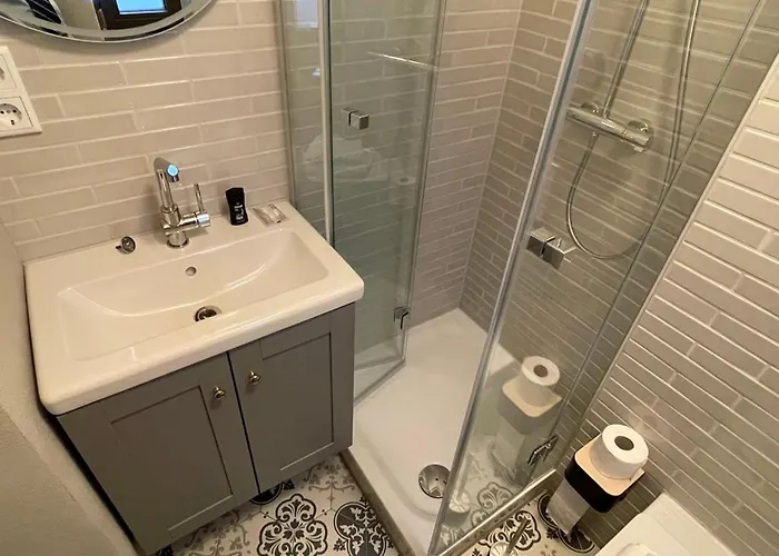 Pebbles By Ring Regensburg