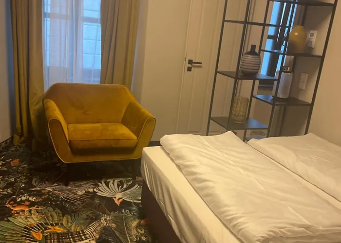 Pebbles By Ring * Regensburg