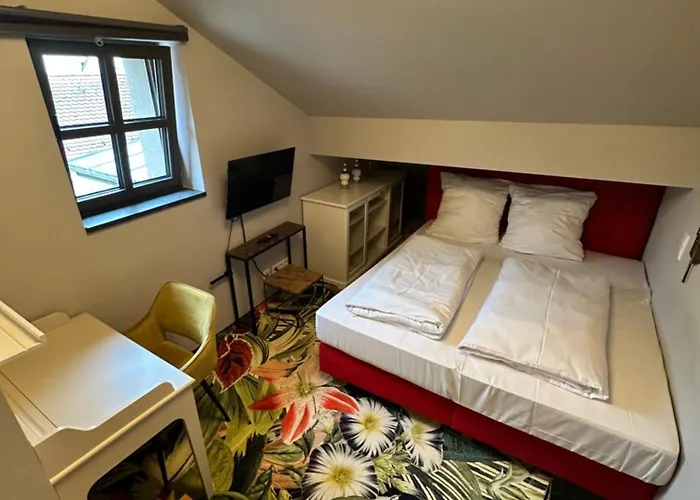 Hotel Pebbles By Ring *