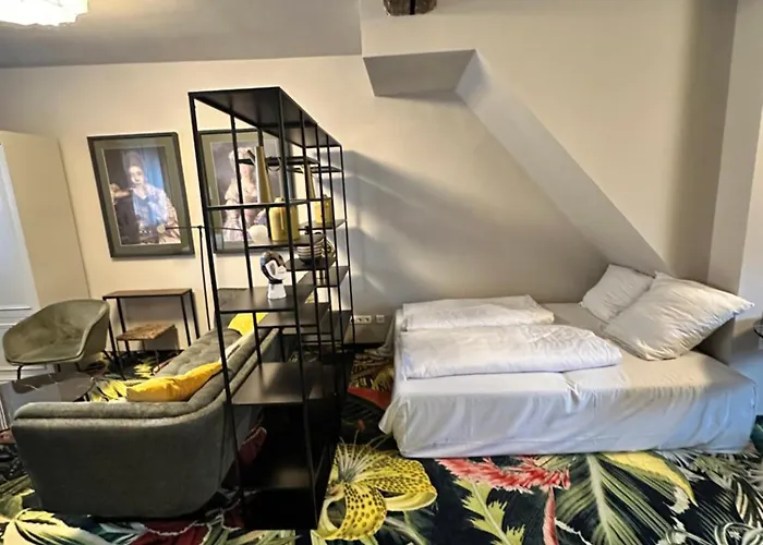 Pebbles By Ring Regensburg