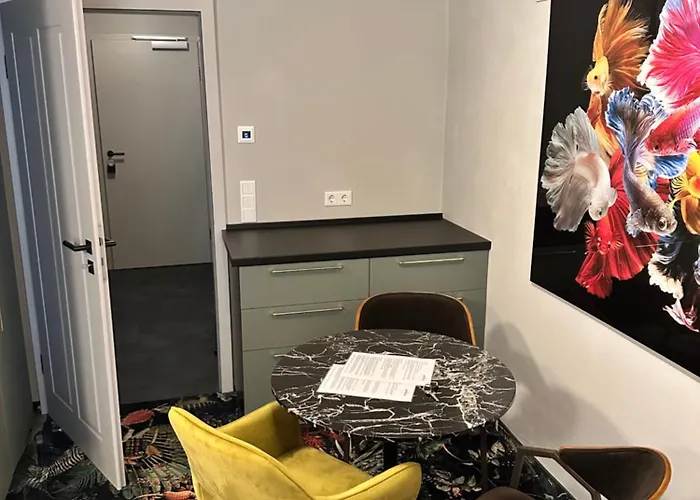 Hotel Pebbles By Ring