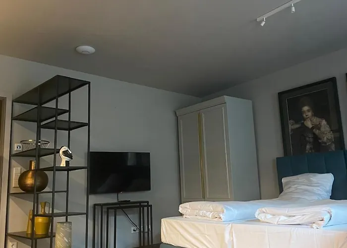 Pebbles By Ring Hotel *